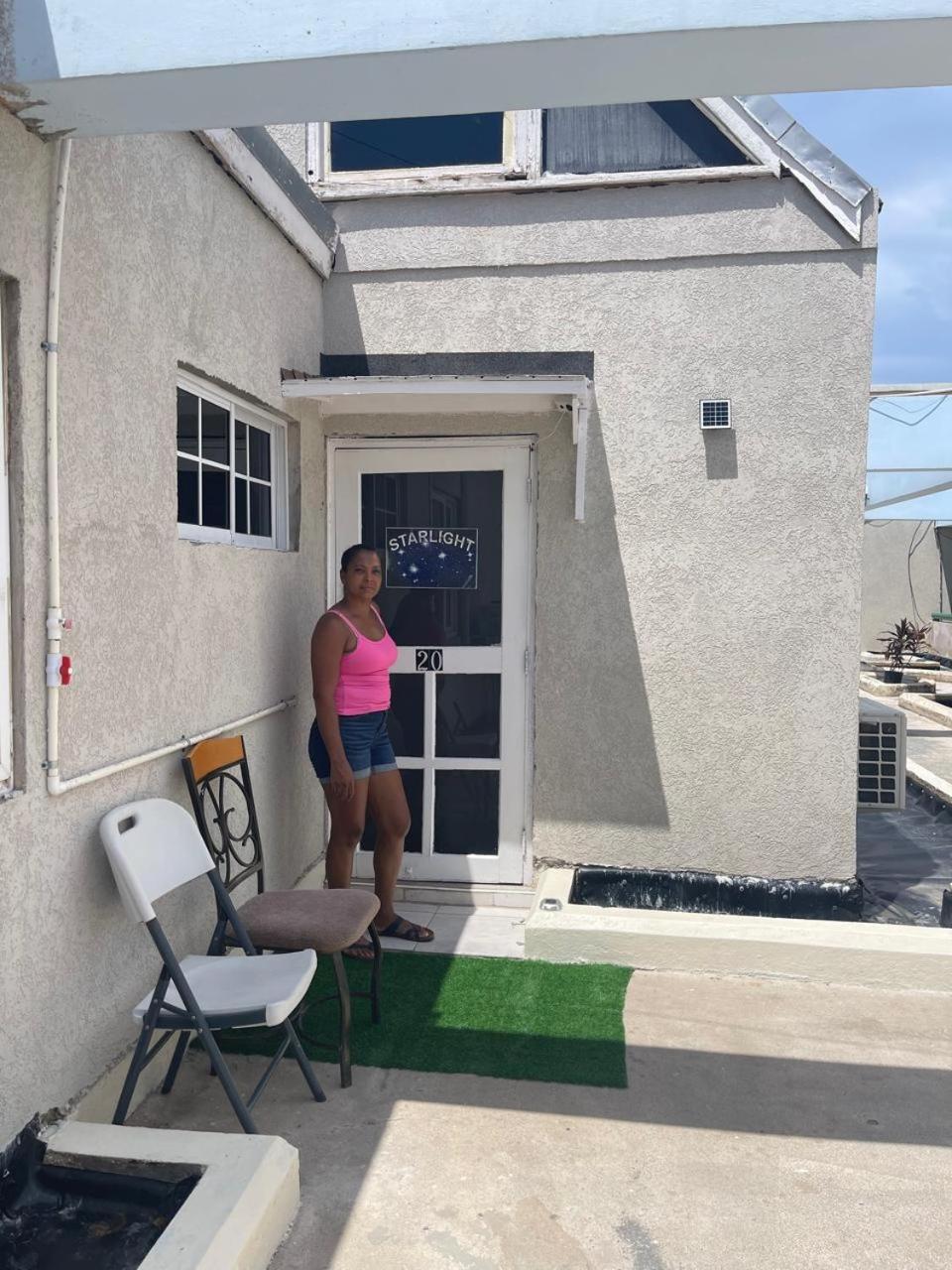 Oceanfront Condo W/ Free Parking + High Speed Wifi Negril Kültér fotó