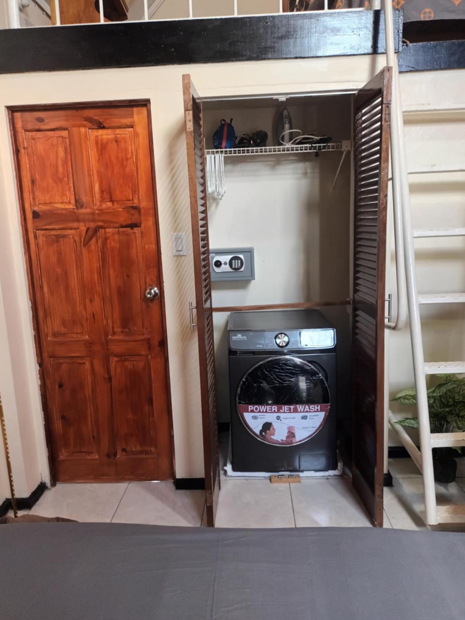 Oceanfront Condo W/ Free Parking + High Speed Wifi Negril Kültér fotó
